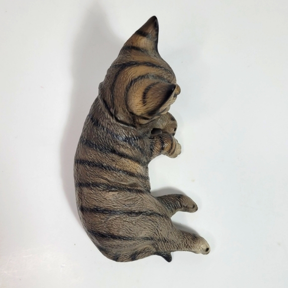 Handpainted Realistic Vintage Tabby Kitten Cat Figurine Harvey Knox - Picture 2 of 9
